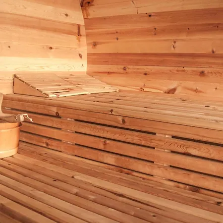 Awesome In With Sauna 펜션